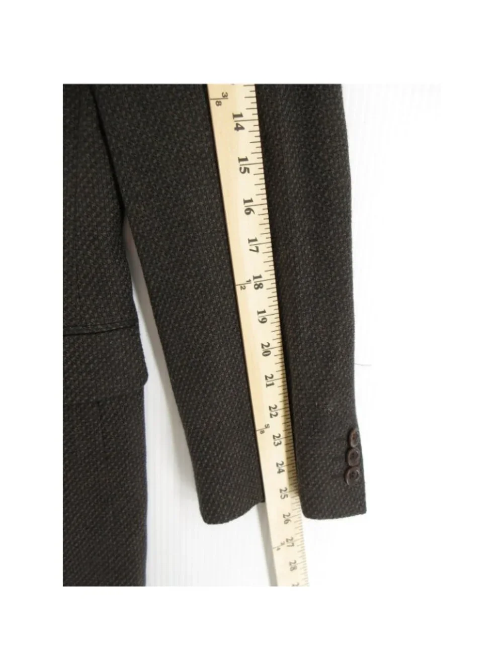 Canali brand size